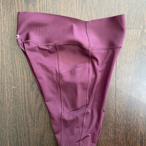 GapFit sculpt compression leggings large - Picture 3 of 4